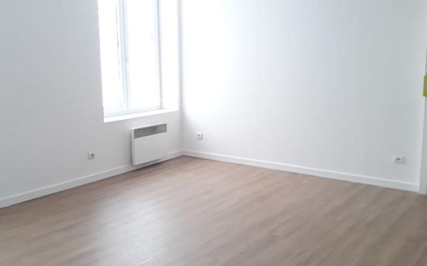 Appartement à louer    3 pièces •  Hazebrouck