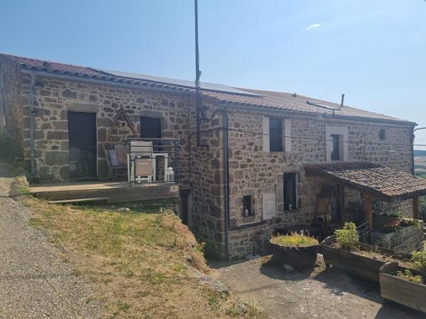Saint Julien Molin Molette 42220 Maison pierre 151m² habitables 4 chambres sur 640m² de terrain