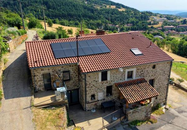 Saint Julien Molin Molette 42220 Maison pierre 151m² habitables 4 chambres sur 640m² de terrain