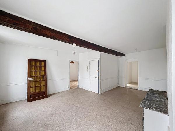 Vente Immeuble 11 pièces 210 m2 à Saint-Quentin