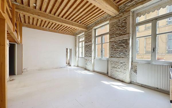 Appartement à vendre    3 pièces • 73 m2 Lyon 1
