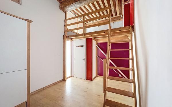 Appartement à vendre    3 pièces • 73 m2 Lyon 1