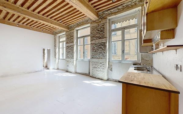 Appartement à vendre    3 pièces • 73 m2 Lyon 1