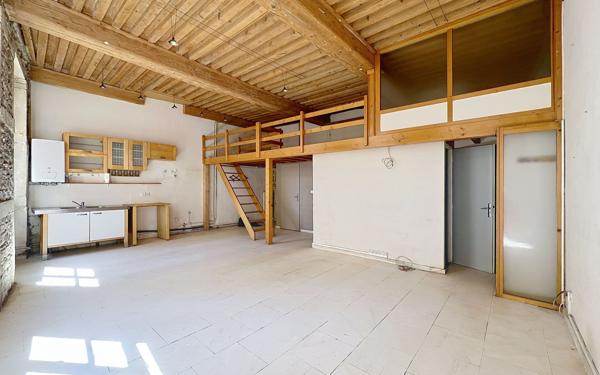 Appartement à vendre    3 pièces • 73 m2 Lyon 1