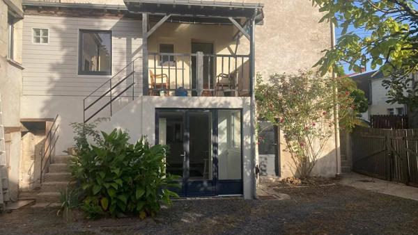 Maison de ville 3/4 chambres avec jardin – Chinon