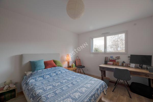 Maison à vendre en plein centre de Châteaugiron - 4 chambres, jardin et garage double