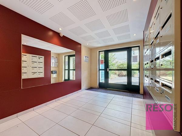 MAGNIFIQUE T3 EN REZ-DE-JARDIN AVEC JARDIN PRIVATIF