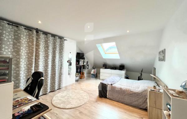 Maison de village en pierre, 6 pièces, 160m2