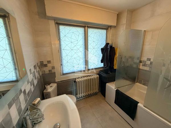 Maison Petite Synthe  (59640) trois chambres jardin et garage