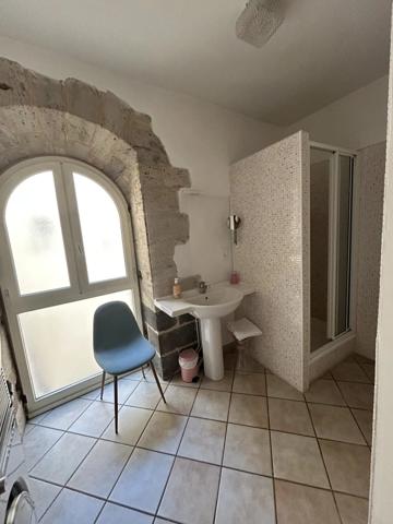 Vente                                                      Maison
                        
                     7 pièces                      170 m2                     à Brioude