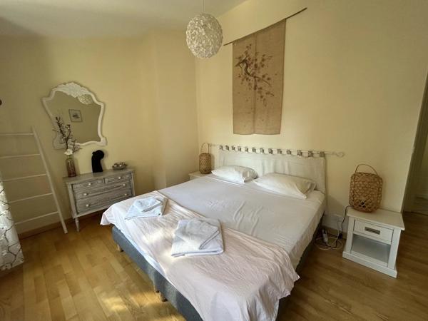 Vente                                                      Maison
                        
                     7 pièces                      170 m2                     à Brioude