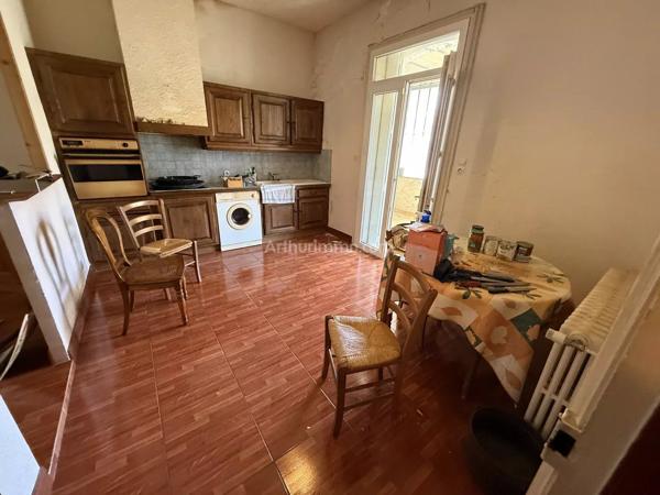 Vente                                                      Immeuble
                        
                     8 pièces                      314 m2                     à Clermont-l'Hérault