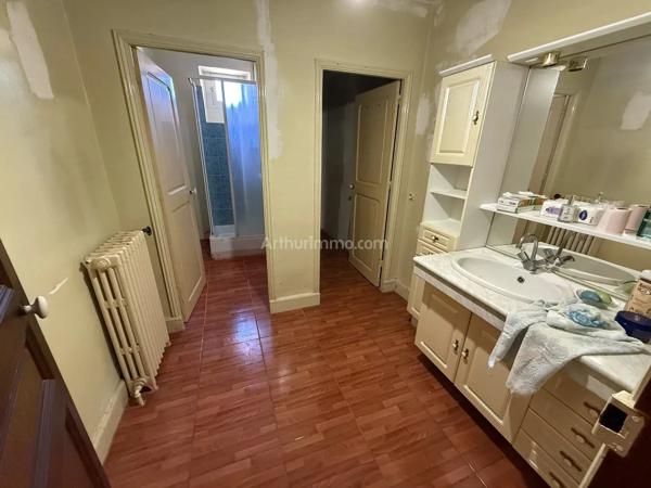 Vente                                                      Immeuble
                        
                     8 pièces                      314 m2                     à Clermont-l'Hérault