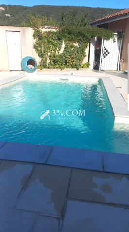 Villa 8 pièce(s) 5 chambre(s) 150 m²