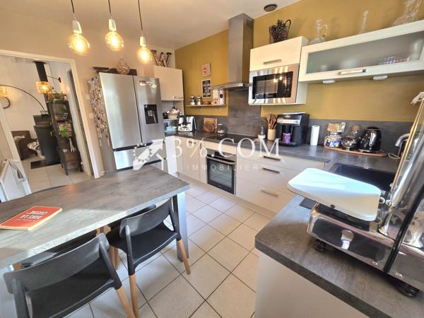 Villa 8 pièce(s) 5 chambre(s) 150 m²