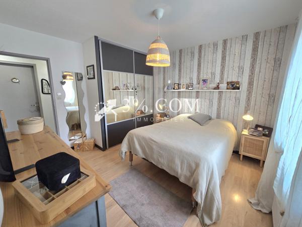 Villa 8 pièce(s) 5 chambre(s) 150 m²