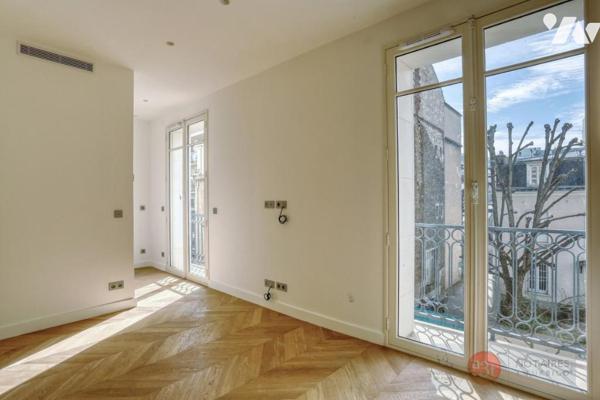 studio Neuf, classe A