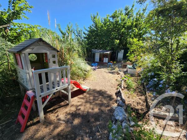 Appartement T3 à vendre  3 pièces - 65,15 m 2   MARSEILLE  - 13008
