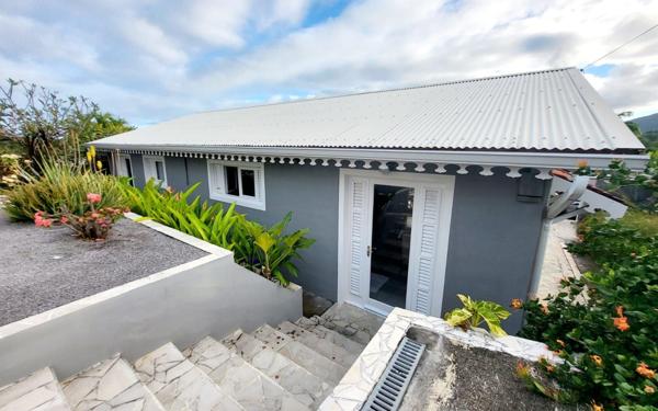 Maison à vendre    4 pièces •  Le François