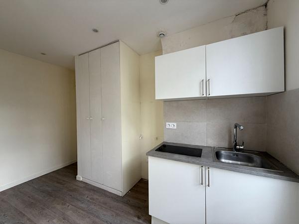 Studio ASNIERES_13 min gare SNCF _ 4ème étage sur 4 _ 22 m2