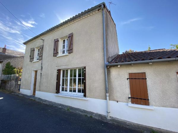 Maison avec jardin et garages au Dorat!