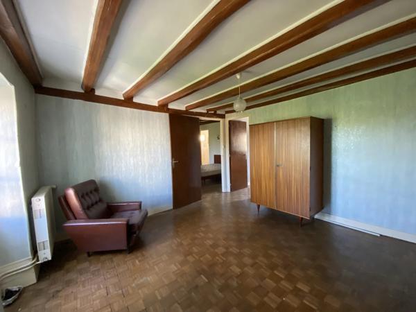 Maison avec jardin et garages au Dorat!