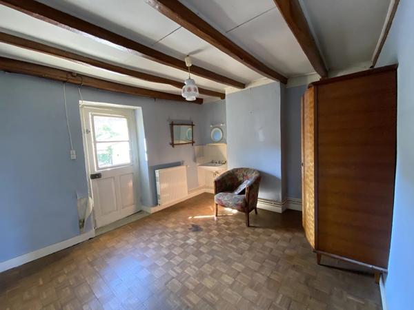 Maison avec jardin et garages au Dorat!