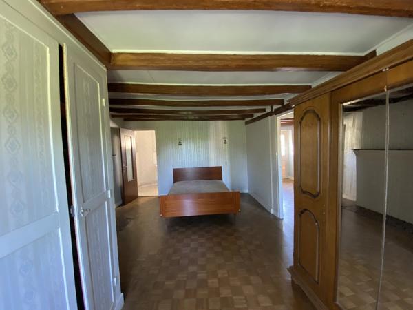 Maison avec jardin et garages au Dorat!