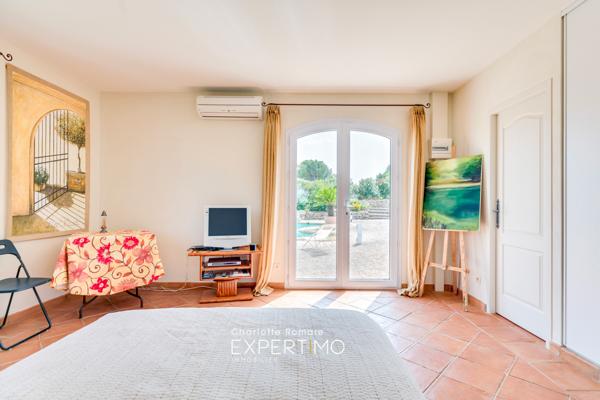 Aurons (13121) VILLA CONTEMPORAINE AU CALME AVEC VUE PANORAMIQUE