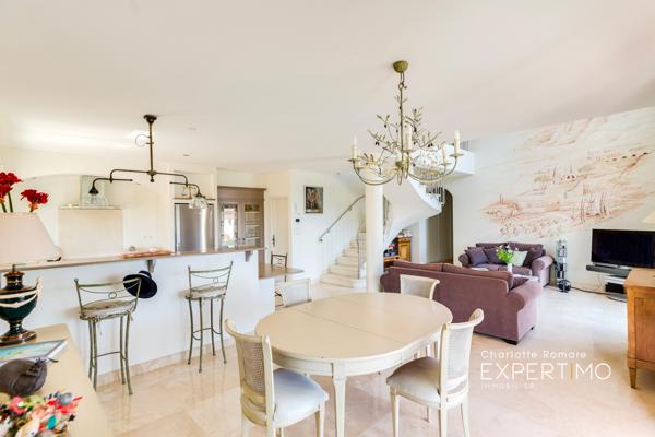 Aurons (13121) VILLA CONTEMPORAINE AU CALME AVEC VUE PANORAMIQUE