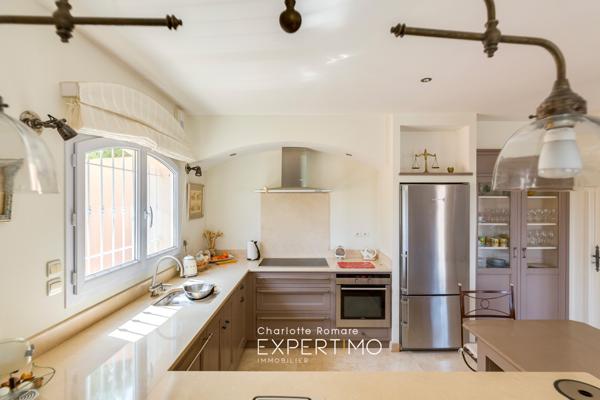 Aurons (13121) VILLA CONTEMPORAINE AU CALME AVEC VUE PANORAMIQUE