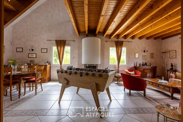 Maison familiale avec piscine et vue dégagée dans un cadre paisible
