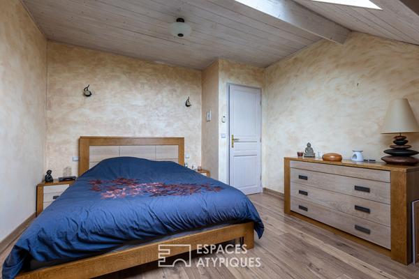 Maison familiale avec piscine et vue dégagée dans un cadre paisible