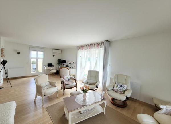 Appartement Duplex, Vue Lac Enghien Les Bains 5 pièce(s) 124.29 m2