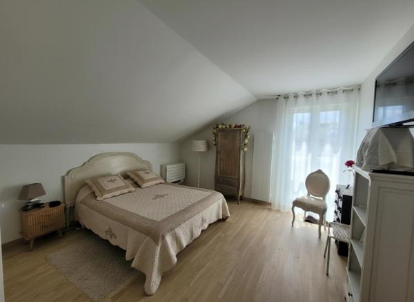 Appartement Duplex, Vue Lac Enghien Les Bains 5 pièce(s) 124.29 m2