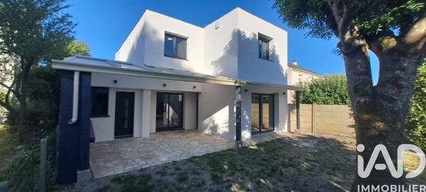 Maison à vendre 6 pièces 125 m² Sainte-Geneviève-des-Bois