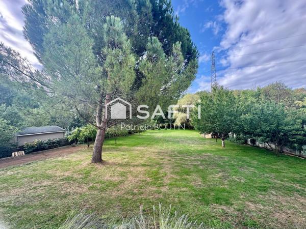 PAVILLON 4 CHAMBRES GARAGE ET PISCINE A VOUILLE !