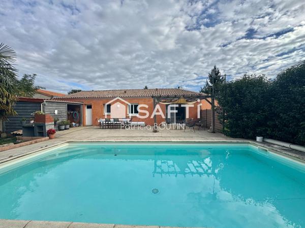 PAVILLON 4 CHAMBRES GARAGE ET PISCINE A VOUILLE !