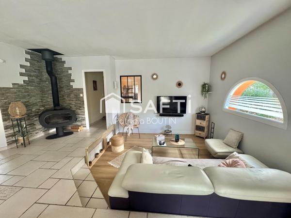 PAVILLON 4 CHAMBRES GARAGE ET PISCINE A VOUILLE !