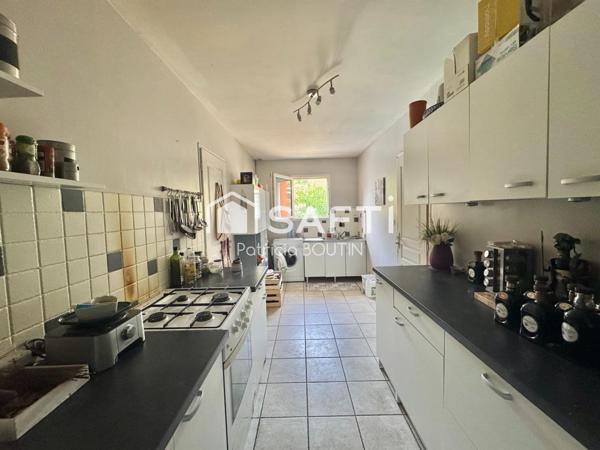 PAVILLON 4 CHAMBRES GARAGE ET PISCINE A VOUILLE !