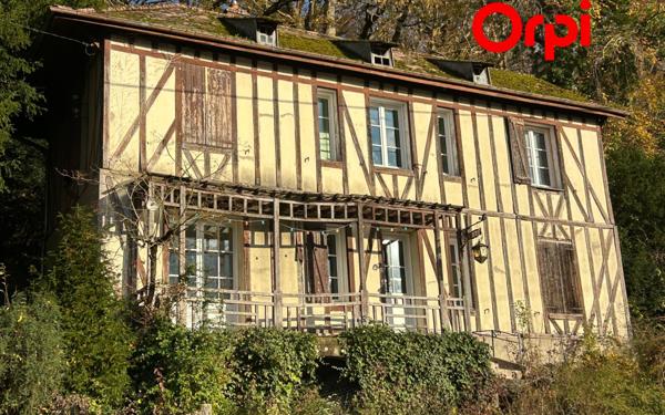 Maison à vendre    5 pièces •  Bernay