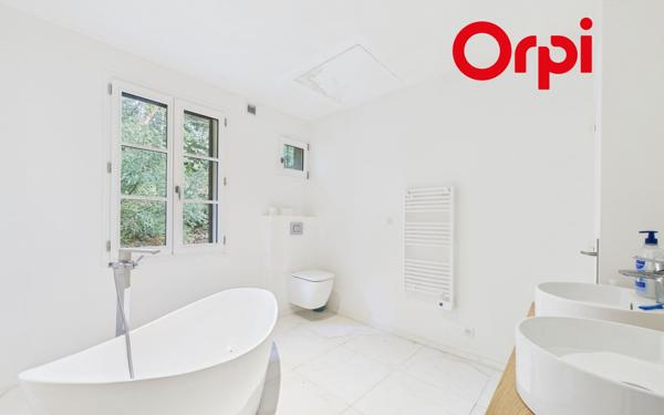 Maison à vendre    5 pièces •  Bernay