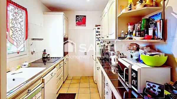 Hyper centre, calme, maison 3 ch, Garage et jardin