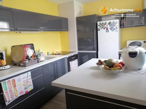 Location                                                      Appartement
                        
                     3 pièces                      60 m2                     à Vitré
