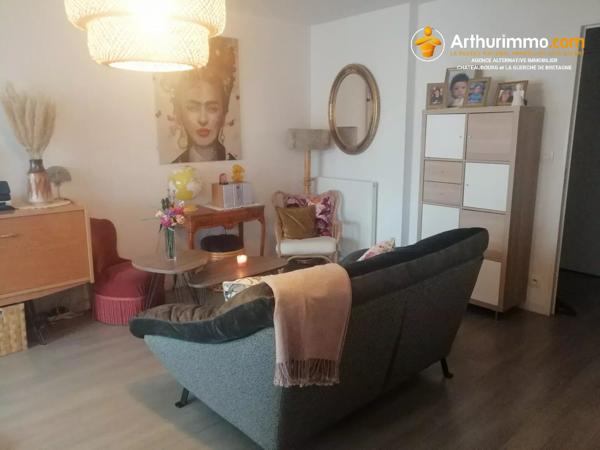 Location                                                      Appartement
                        
                     3 pièces                      60 m2                     à Vitré