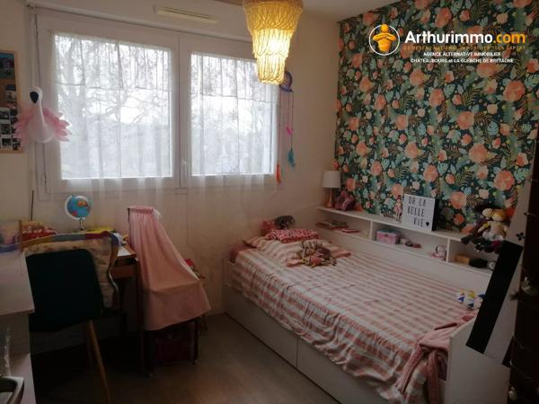 Location                                                      Appartement
                        
                     3 pièces                      60 m2                     à Vitré