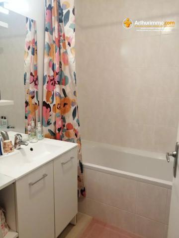 Location                                                      Appartement
                        
                     3 pièces                      60 m2                     à Vitré