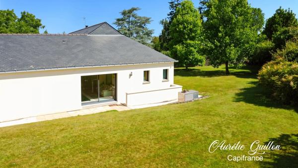 Maison d’architecte de plain-pied de 254 m² avec piscine intérieure et terrain de 3000 m² en plein cœur de Ploërmel