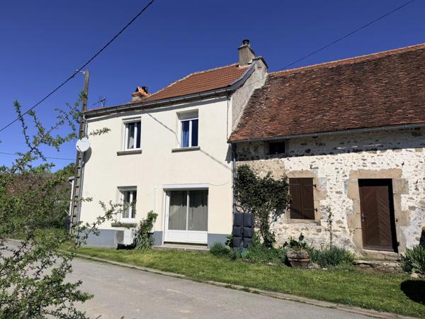 Maison de campagne avec maison d'amis attenante, terrain et enclos