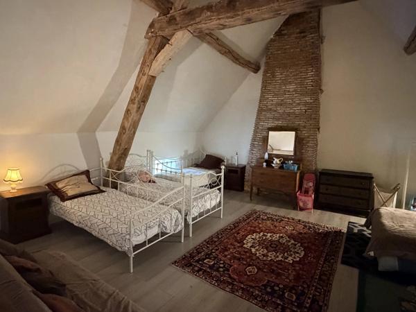 Maison de campagne avec maison d'amis attenante, terrain et enclos